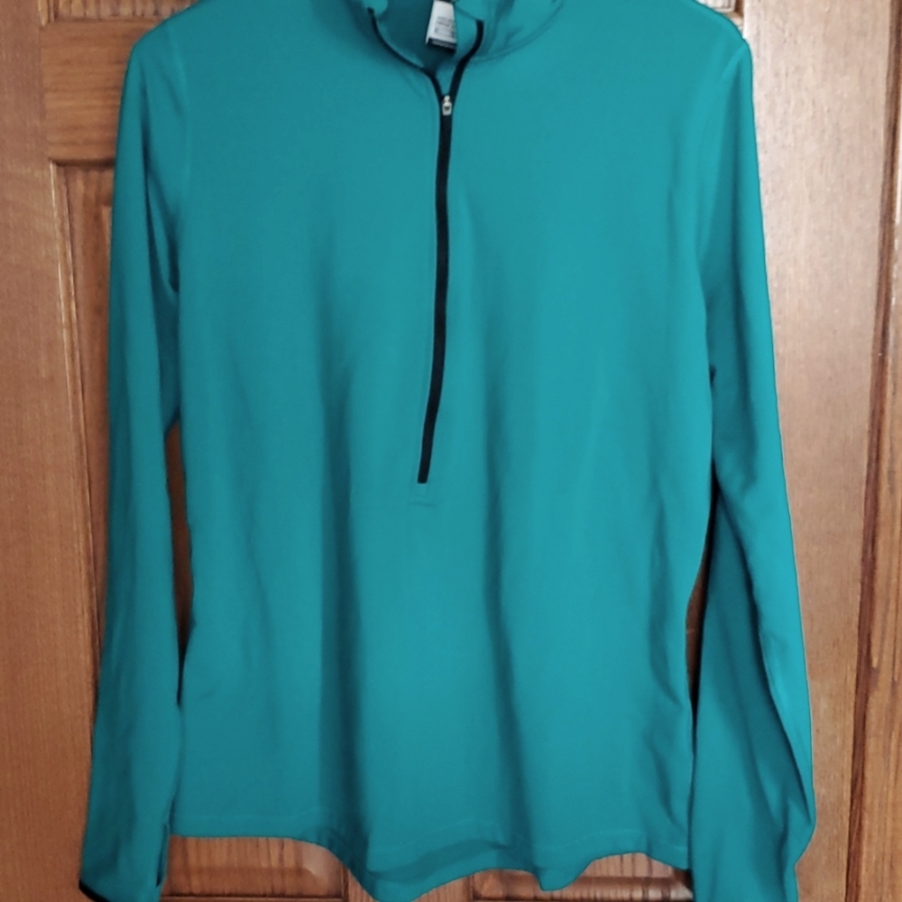 Nike 1/3 Zippered Pull Over